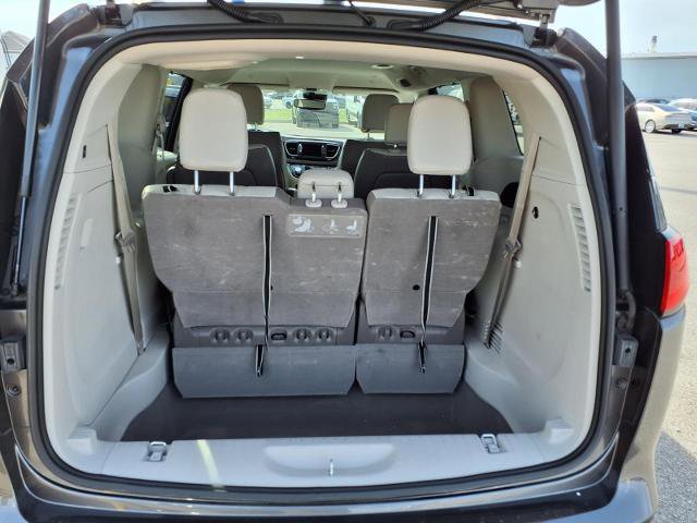 Used 2021 Chrysler Voyager Lxi image 19