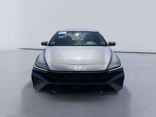 Used 2024 Hyundai Elantra Limited FWD image 8