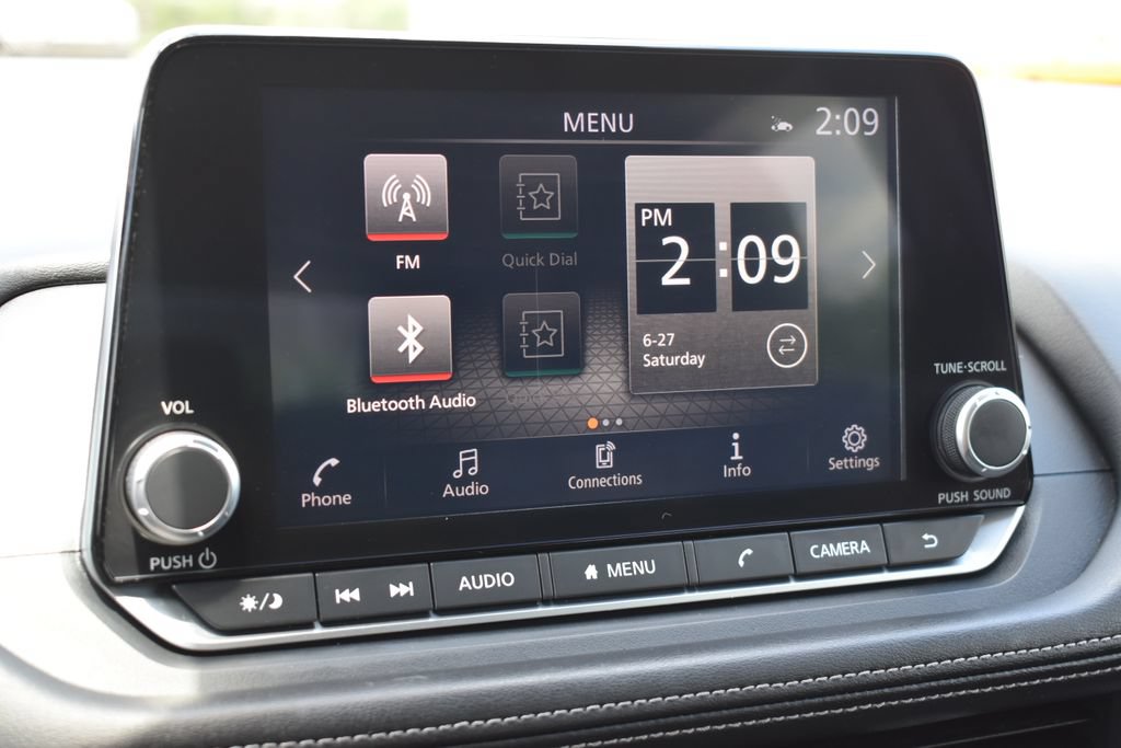 Used 2023 Nissan Rogue SV FWD image 12