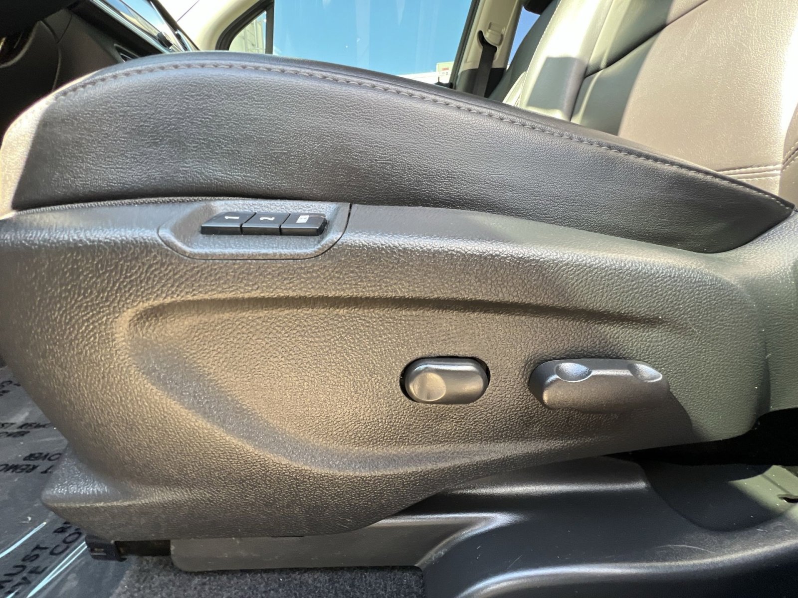 Used 2019 Buick Encore Essence w/ Experience Buick Package AWD/4WD image 22