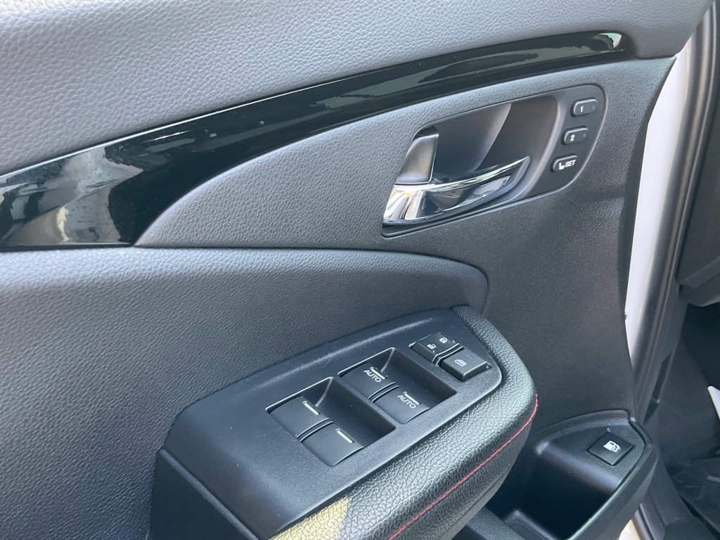 Used 2025 Honda Ridgeline Black Edition image 17