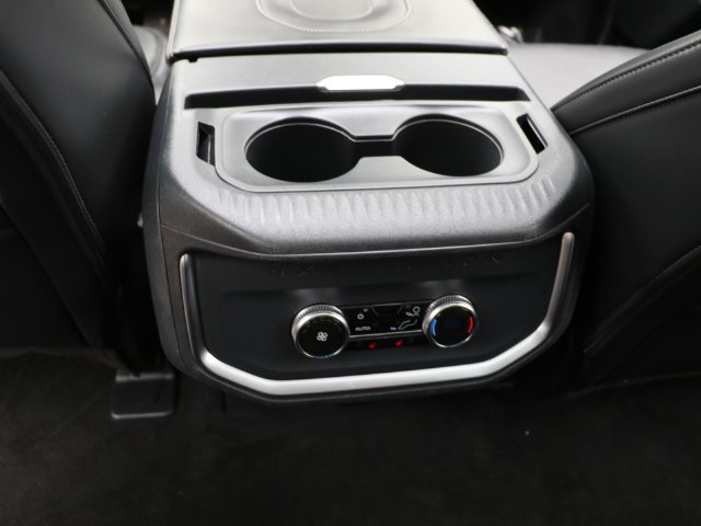 Certified 2025 Ford Expedition Max Platinum AWD/4WD image 17