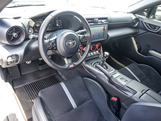 Used 2025 Toyota GR86 Premium w/ ALL Weather Mat Package (TMS) RWD image 11
