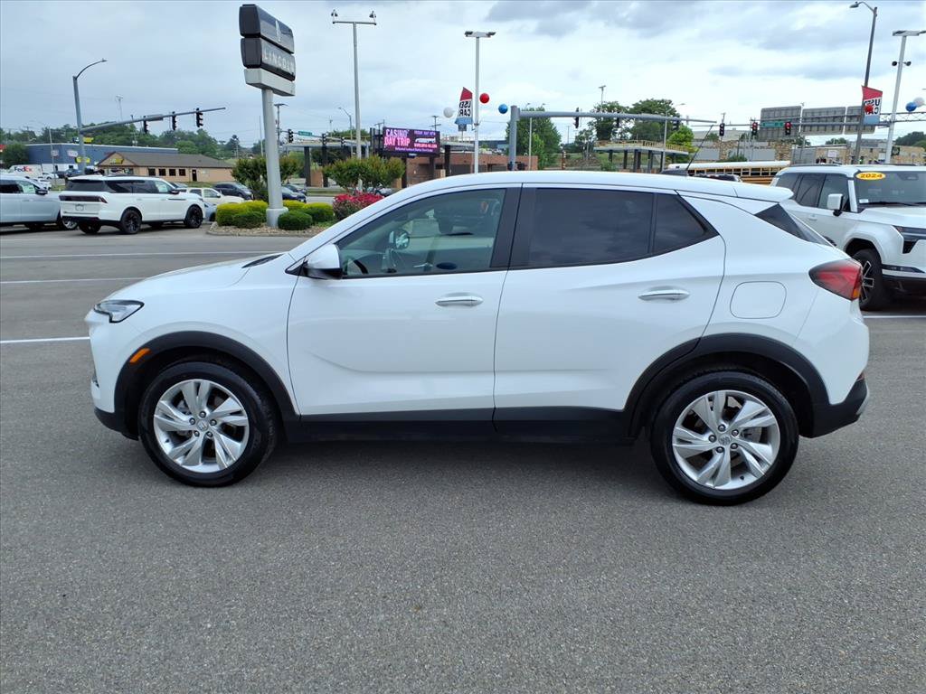 Used 2025 Buick Encore GX Preferred FWD image 2