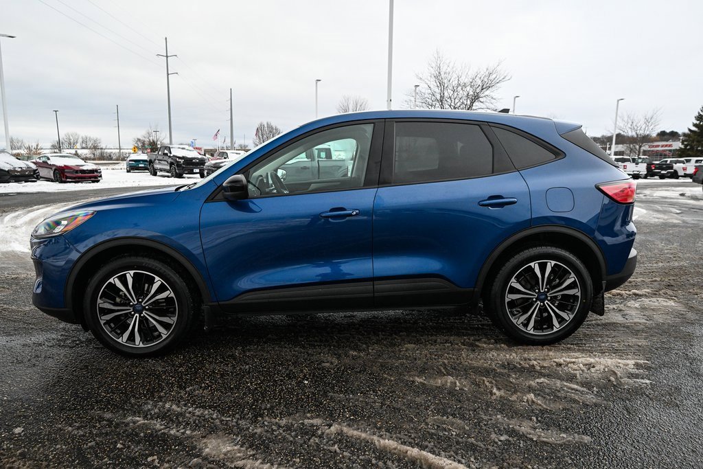 Certified 2022 Ford Escape SE w/ SE Sport Appearance Package image 8