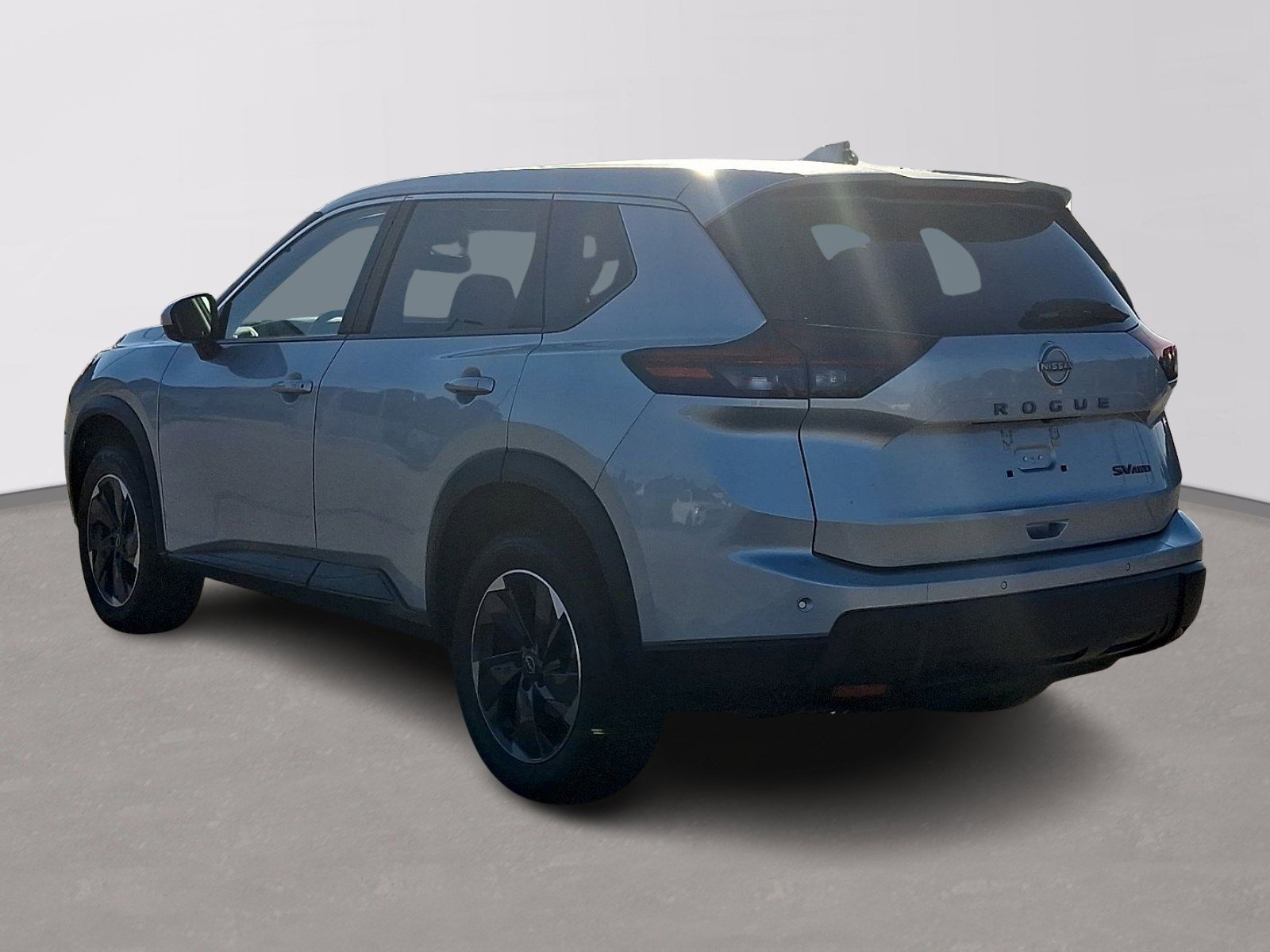 Used 2024 Nissan Rogue SV AWD/4WD image 4