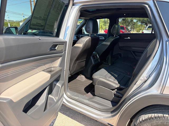 Used 2023 Volkswagen Atlas Cross Sport SEL Premium R-Line AWD/4WD image 23