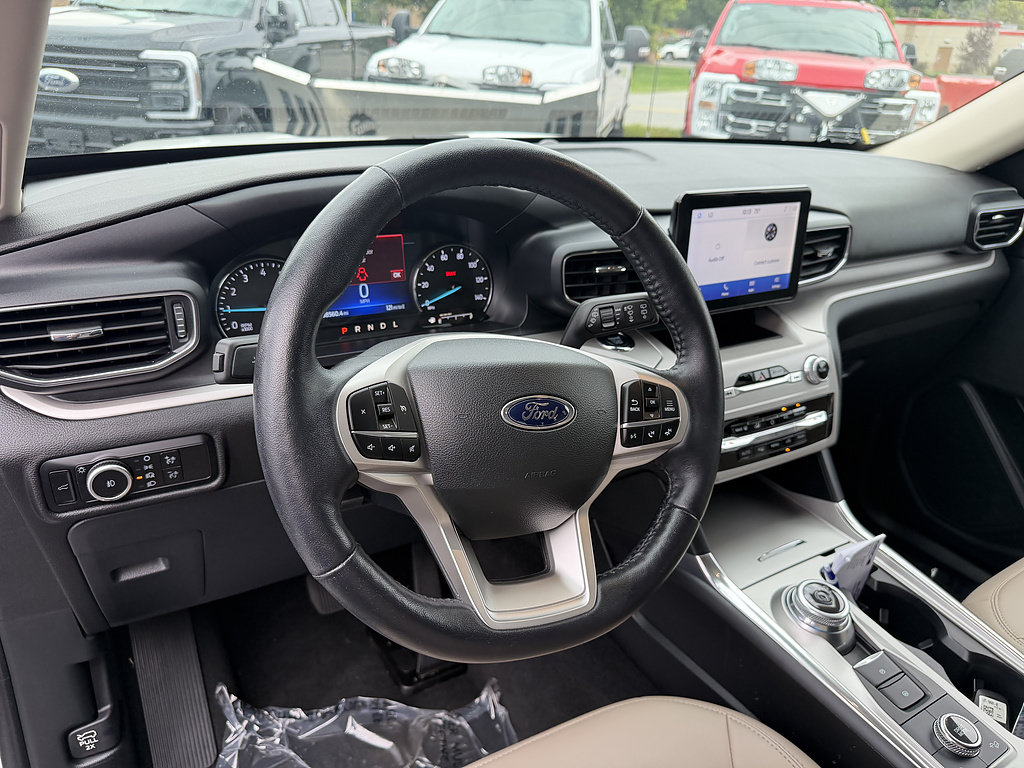Certified 2023 Ford Explorer XLT w/ Equipment Group 202A AWD/4WD image 15