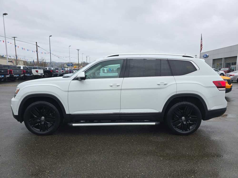 Used 2019 Volkswagen Atlas SEL Premium image 2