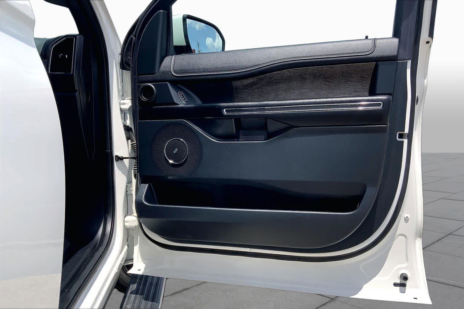 Certified 2021 Ford Expedition Max Limited RWD image 23