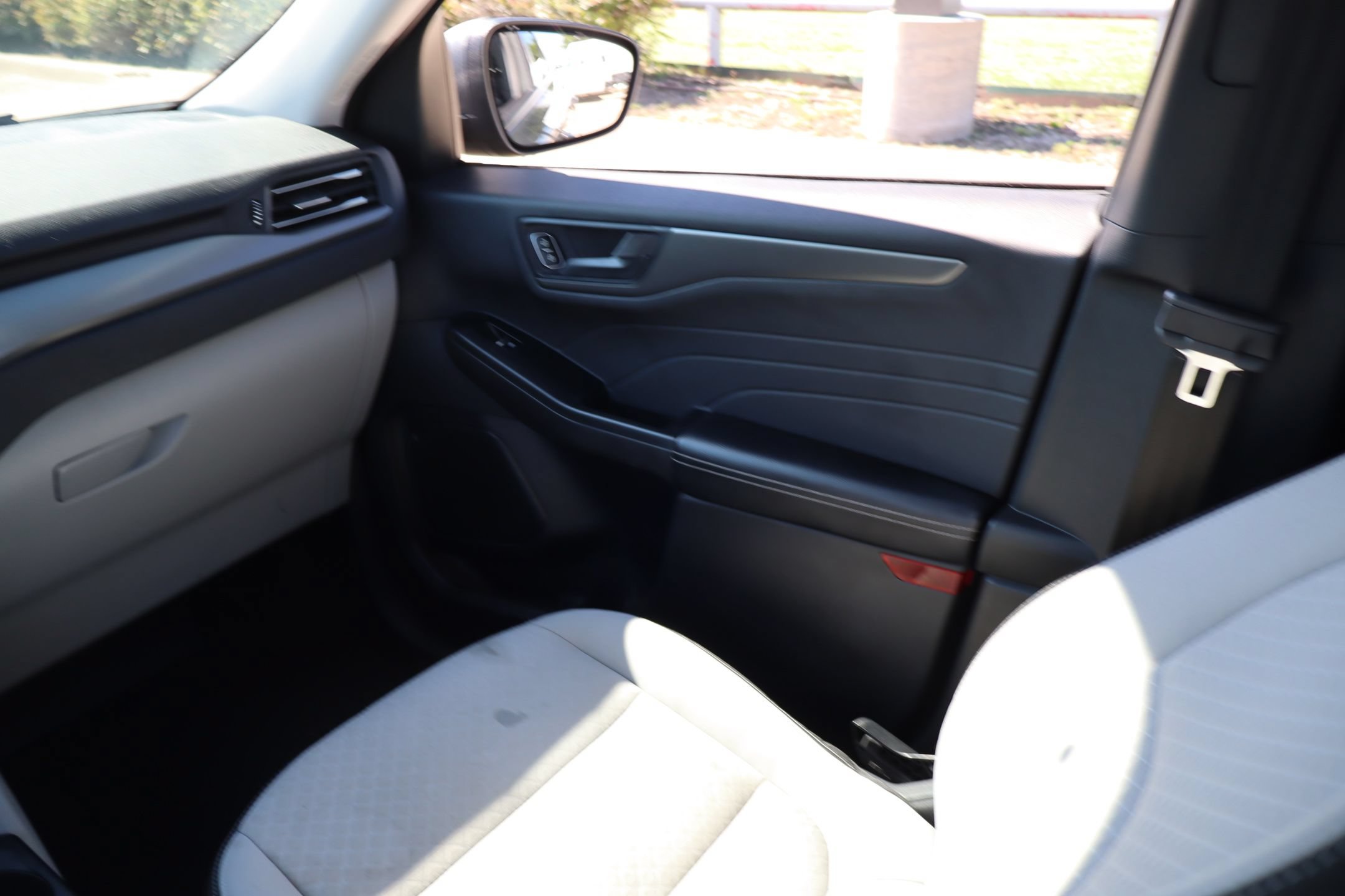 Certified 2024 Ford Escape Active FWD image 23