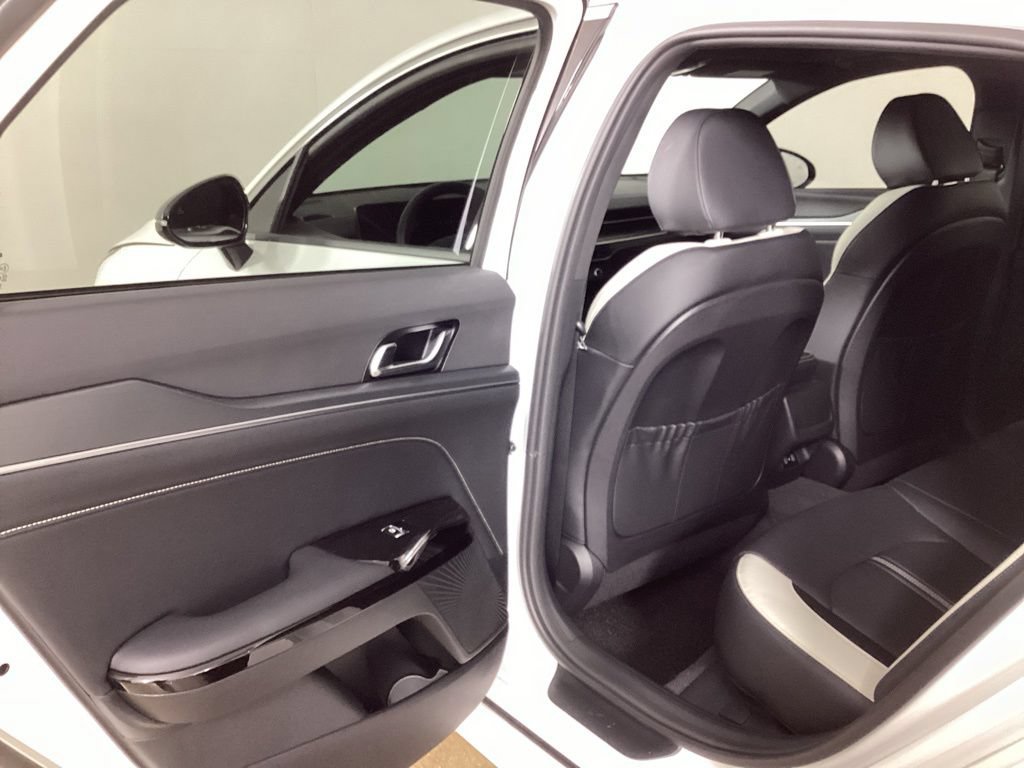 Used 2026 Kia K5 GT-Line w/ GT-Line Premium Package AWD/4WD image 28