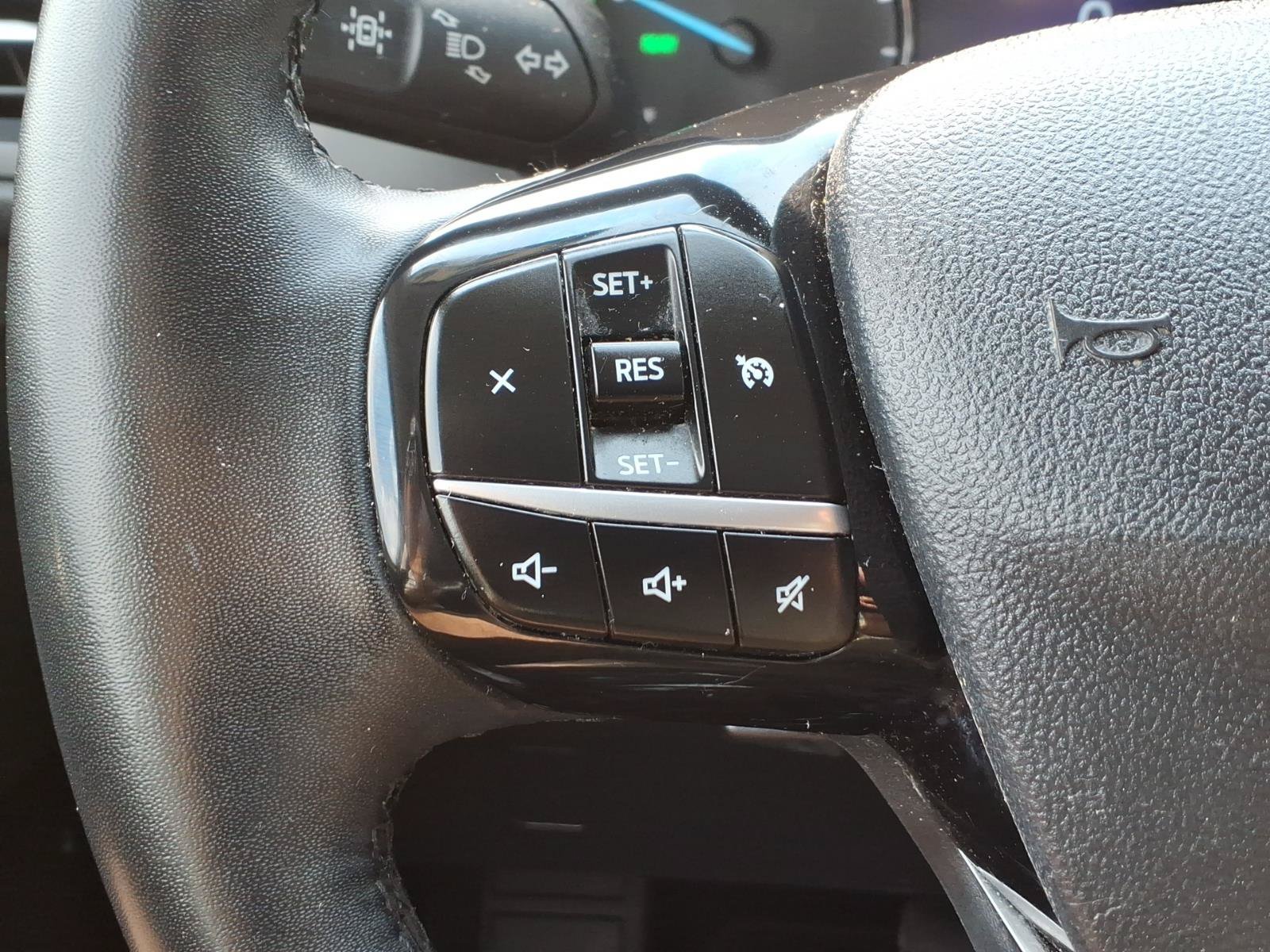 Certified 2022 Ford Escape SEL FWD image 15