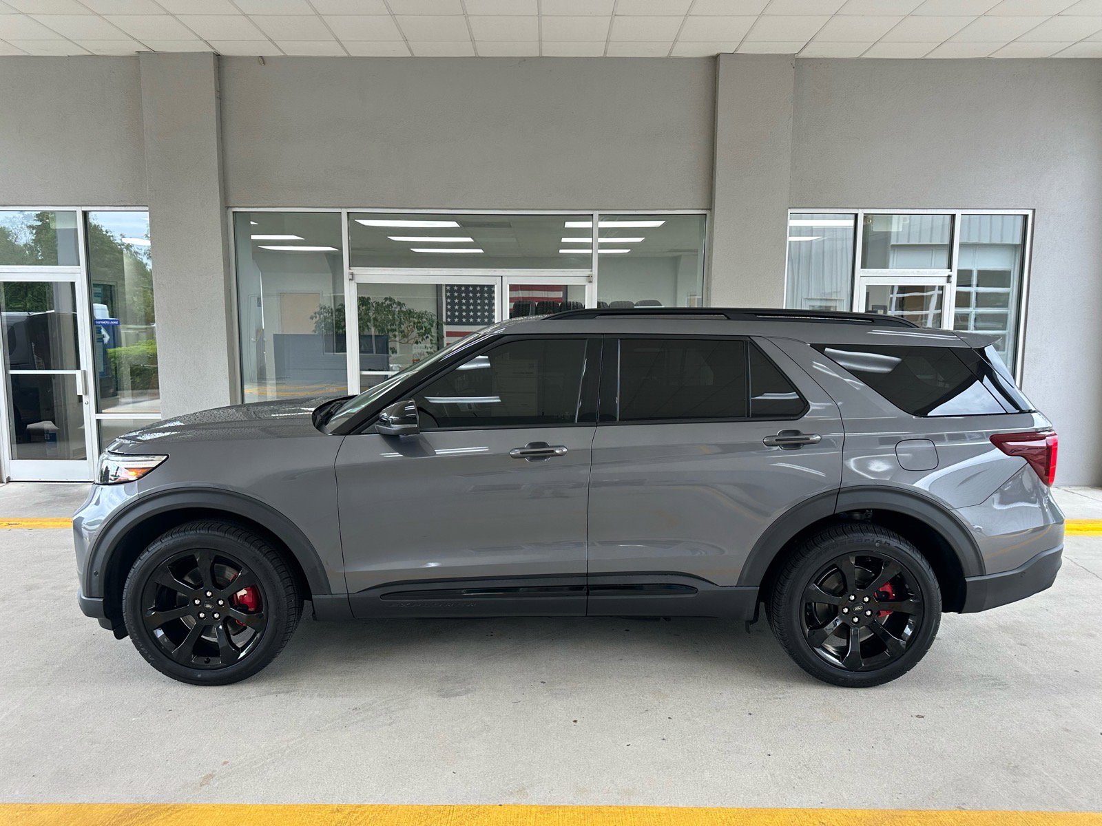 Certified 2021 Ford Explorer ST w/ Equipment Group 401A AWD/4WD image 4