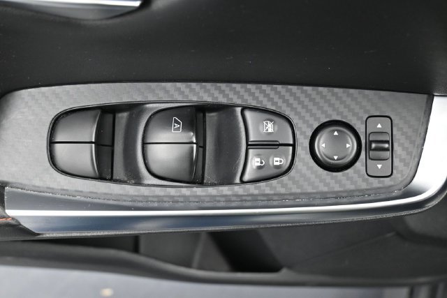 Used 2025 Nissan Sentra SR FWD image 14