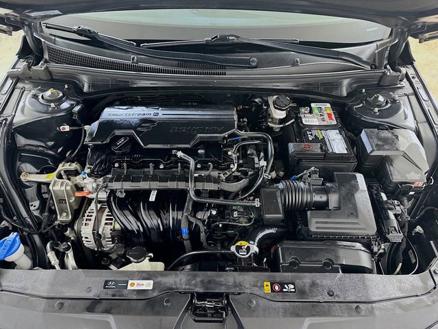 Used 2022 Hyundai Elantra SE image 24