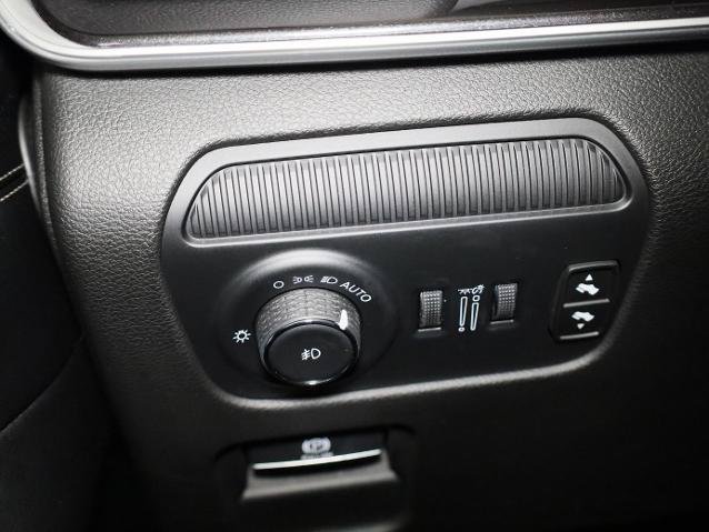 Used 2024 Jeep Wagoneer 4WD w/ Premium Group I image 25