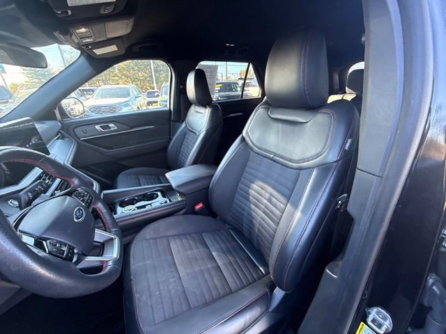 Certified 2025 Ford Explorer ST-Line AWD/4WD image 18