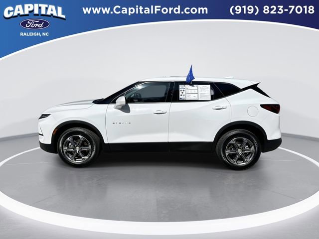 Used 2025 Chevrolet Blazer LT AWD/4WD image 3