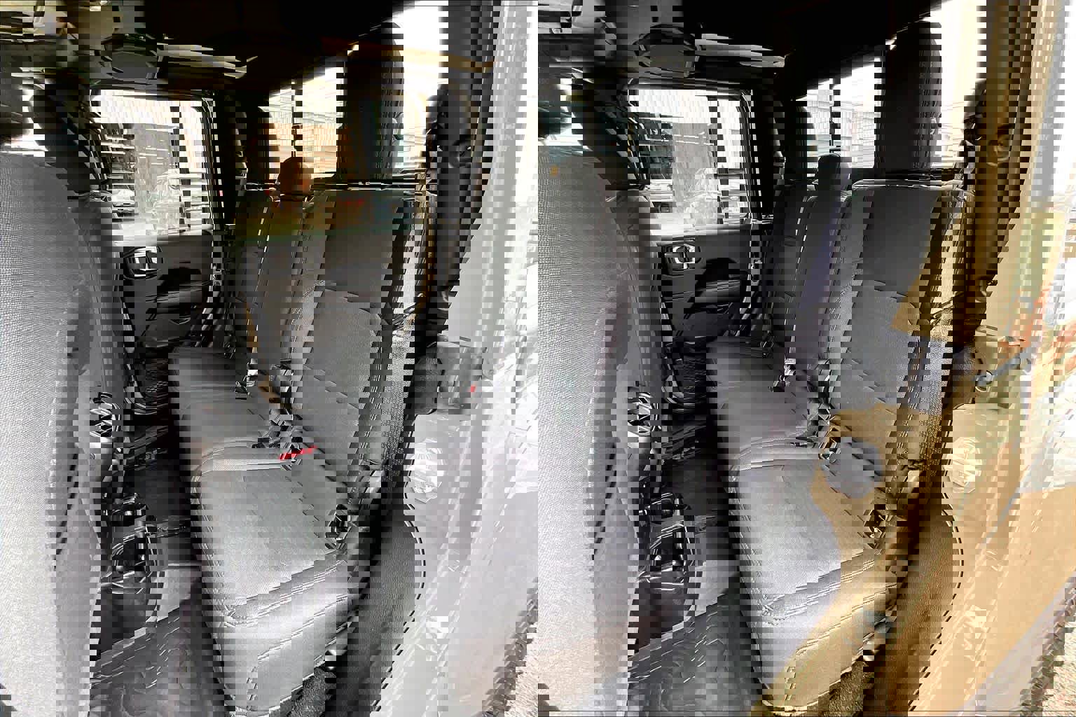 Used 2020 Jeep Gladiator Overland image 22