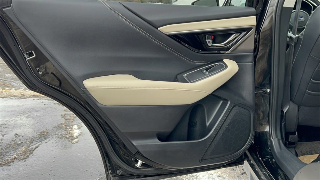 Used 2023 Subaru Outback Limited image 33