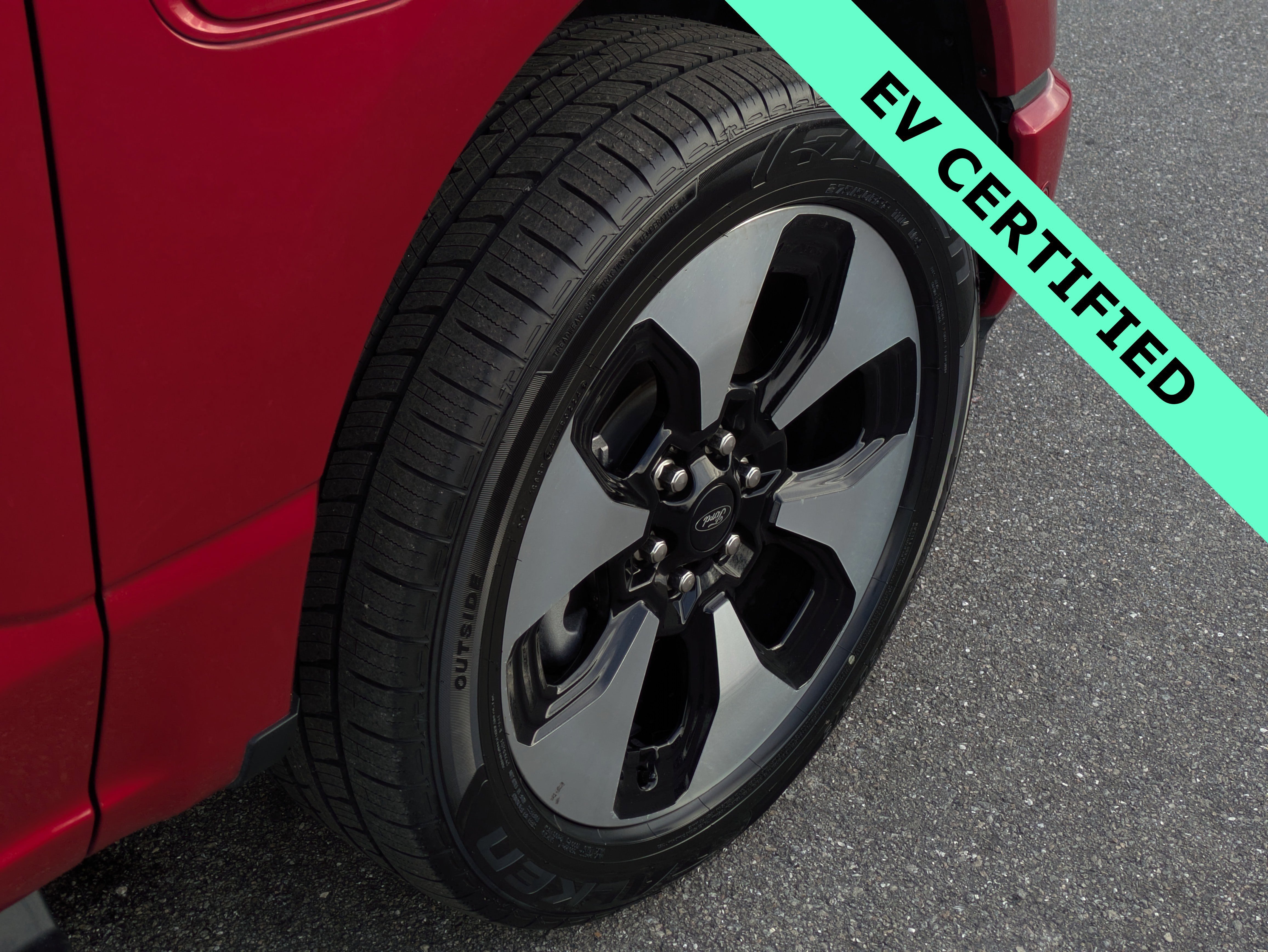 Certified 2023 Ford F150 Lightning Platinum image 12