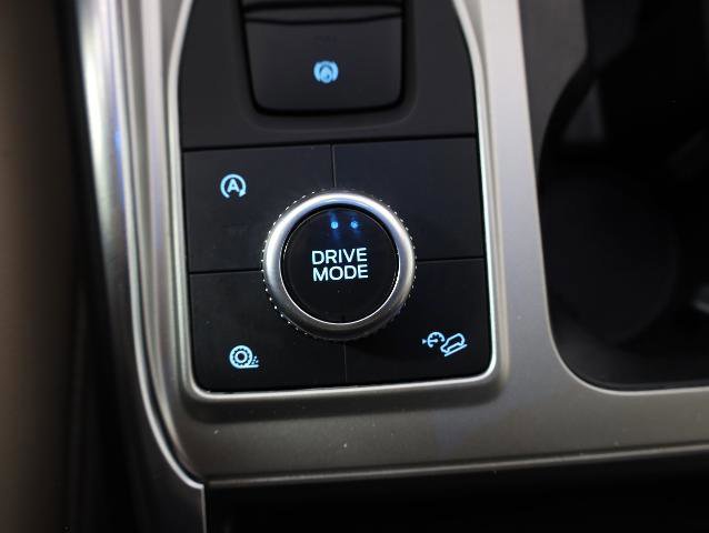 Certified 2020 Ford Explorer XLT w/ Equipment Group 202A image 21