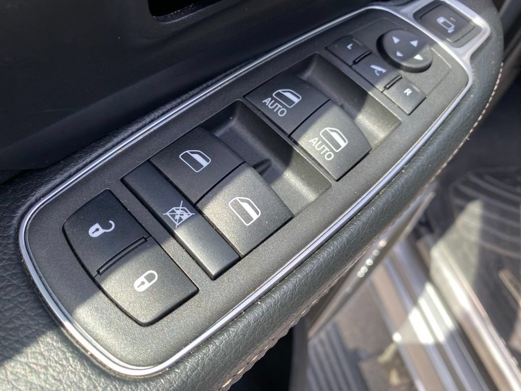 Used 2022 RAM 2500 Laramie AWD/4WD image 13