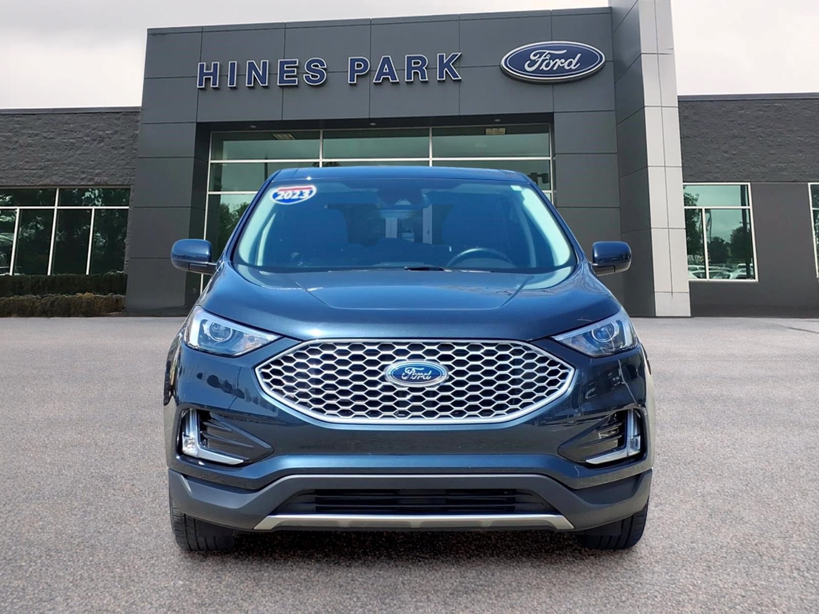 Certified 2023 Ford Edge SEL w/ Convenience Package AWD/4WD image 2