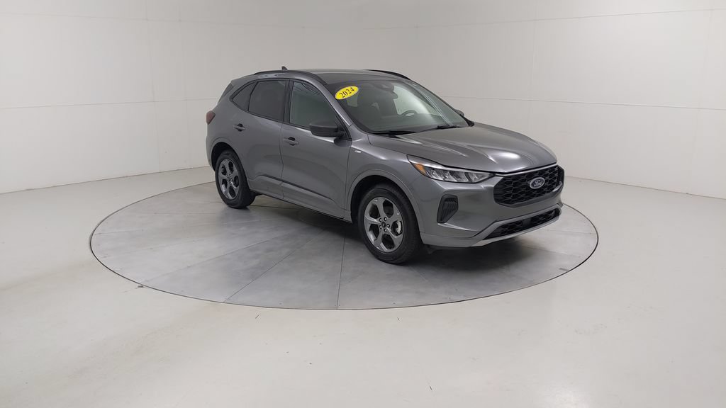 Certified 2024 Ford Escape ST-Line w/ Tech Pack #1 AWD/4WD image 10