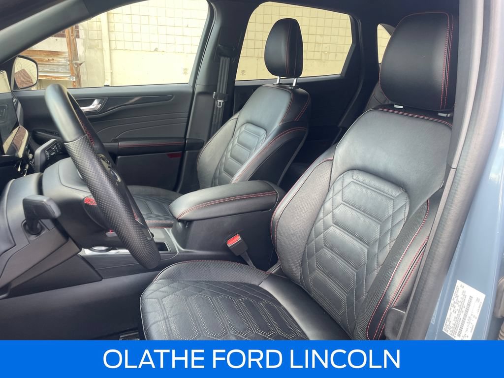 Certified 2023 Ford Escape ST-Line Elite w/ Premium Technology Package AWD/4WD image 19