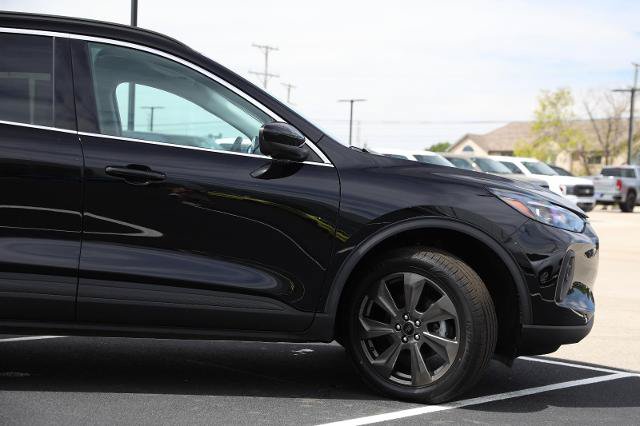 Certified 2024 Ford Escape Platinum AWD/4WD image 5