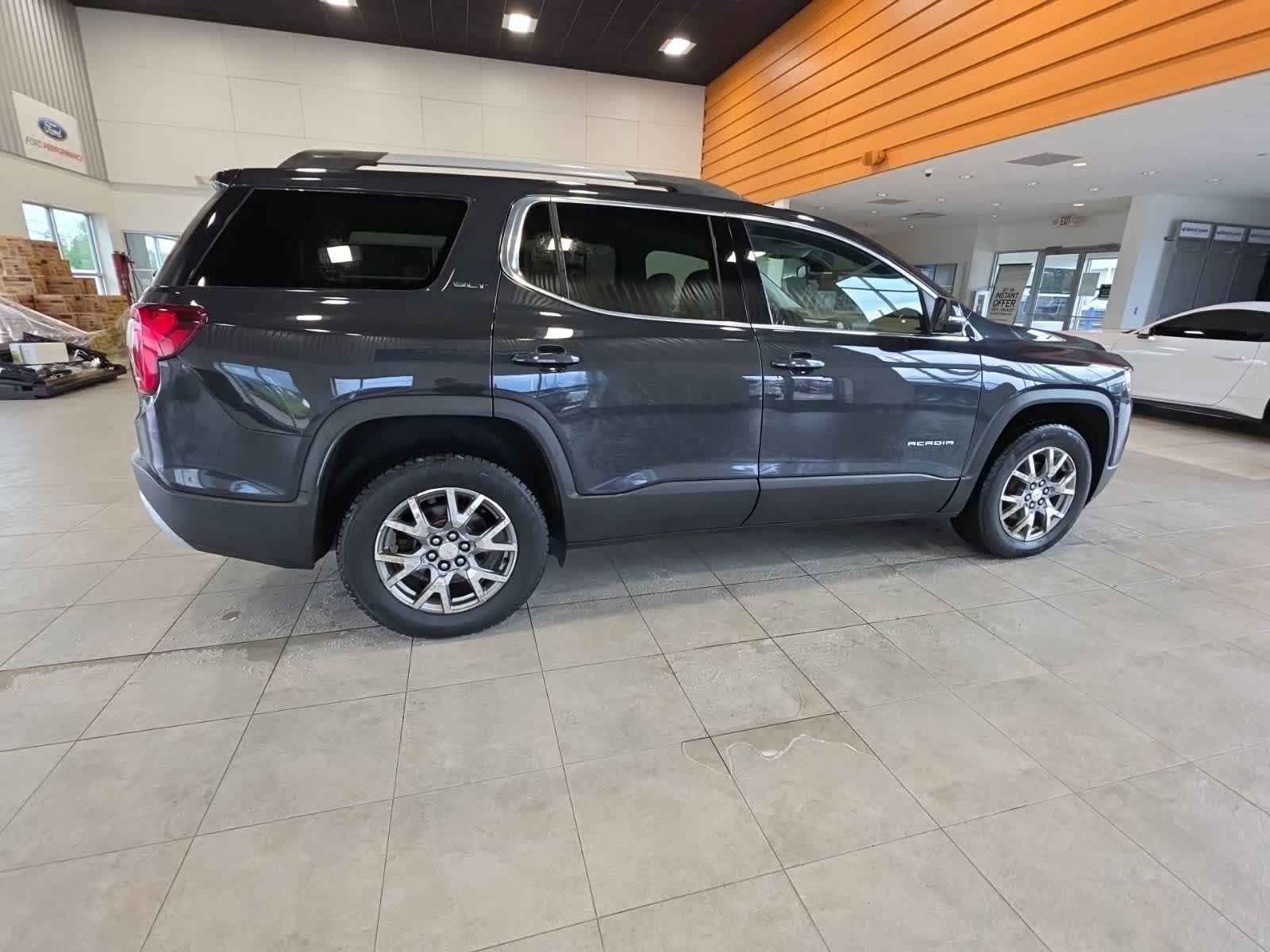Used 2020 GMC Acadia SLT w/ GMC Pro Grade Package AWD/4WD image 7