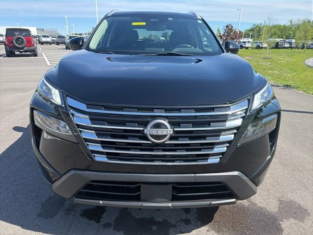 Used 2024 Nissan Rogue SV w/ SV Premium Package AWD/4WD image 3