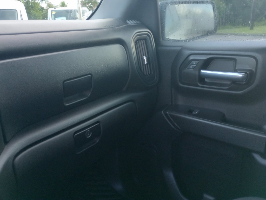 Used 2022 Chevrolet Silverado 1500 Custom RWD image 30