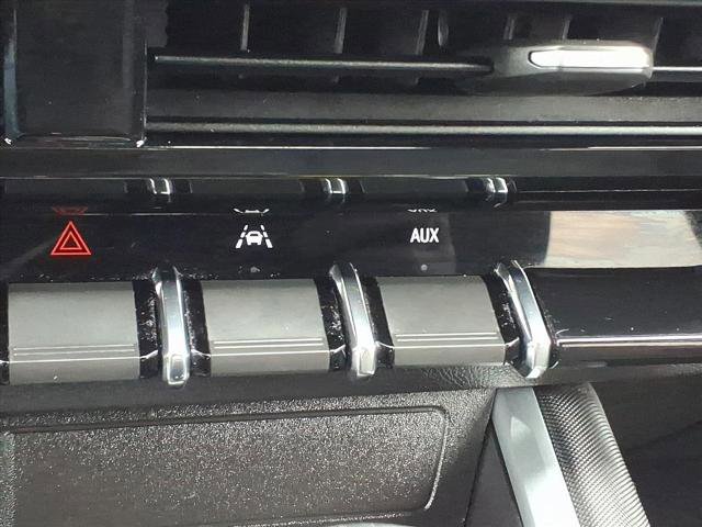 Used 2024 Chevrolet Colorado Z71 w/ Z71 Convenience Package 2 image 17