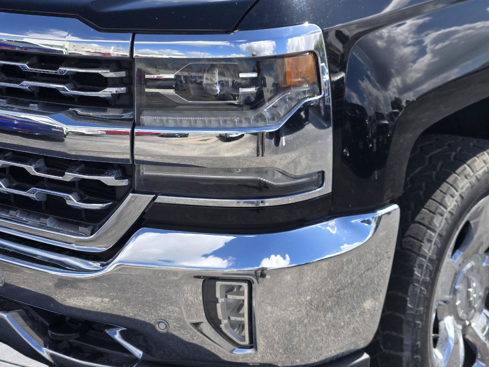 Used 2017 Chevrolet Silverado 1500 LTZ w/ Sport Package AWD/4WD image 10