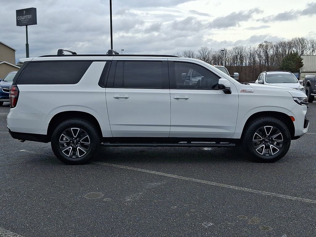 Used 2022 Chevrolet Suburban Z71 w/ Luxury Package image 5