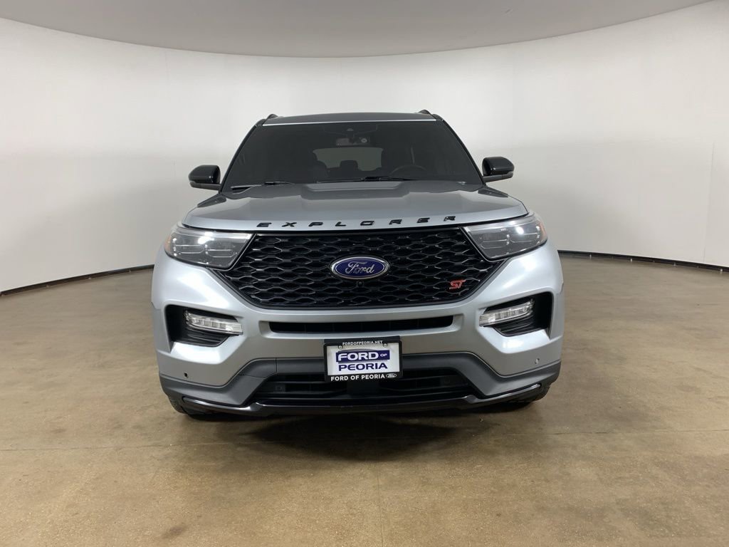 Certified 2024 Ford Explorer ST AWD/4WD image 3