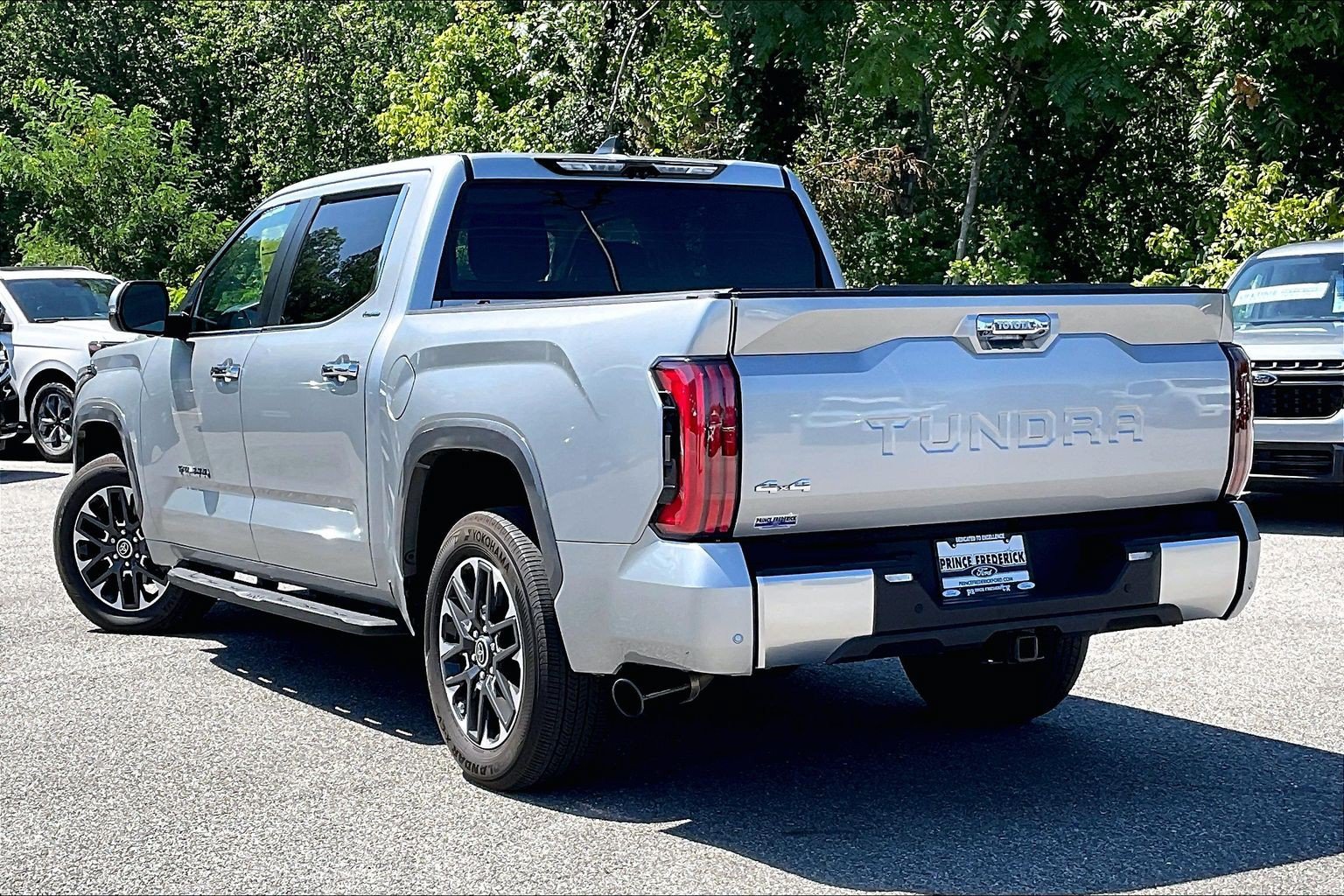 Used 2024 Toyota Tundra Limited AWD/4WD image 11