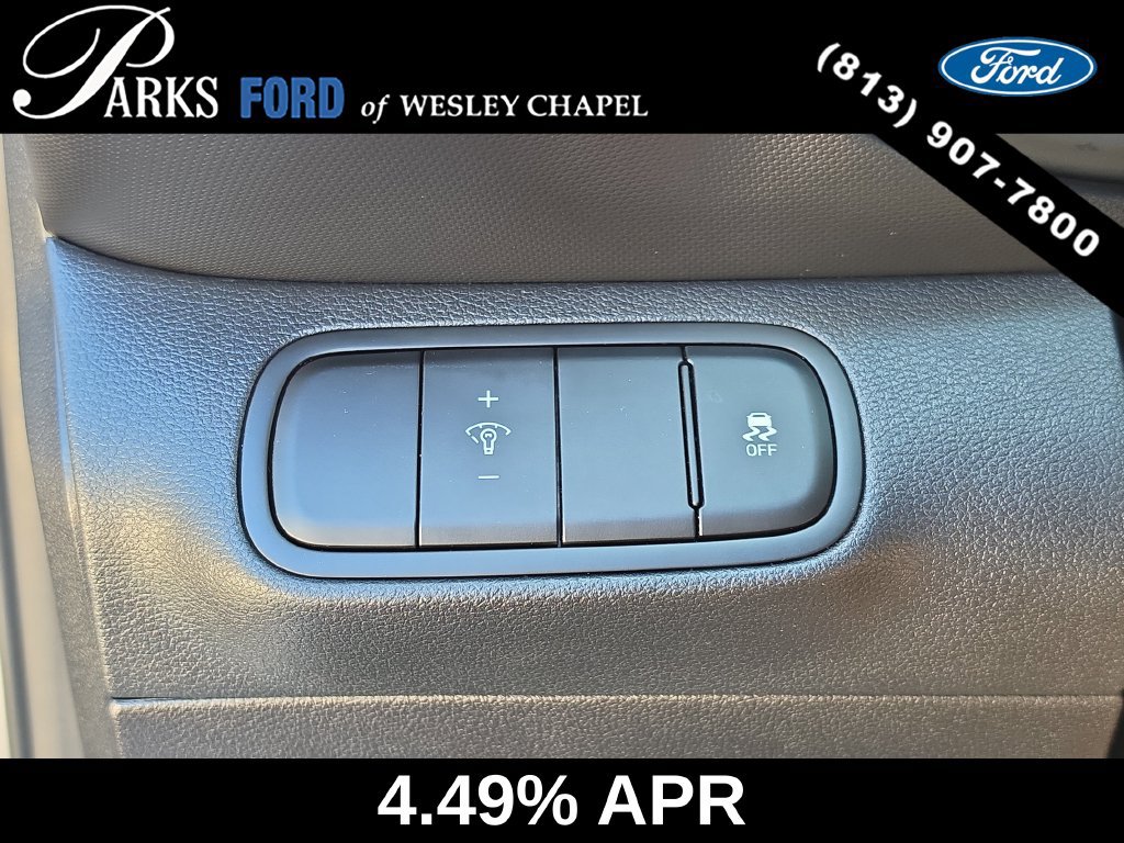 Used 2023 Hyundai Venue SE FWD image 26
