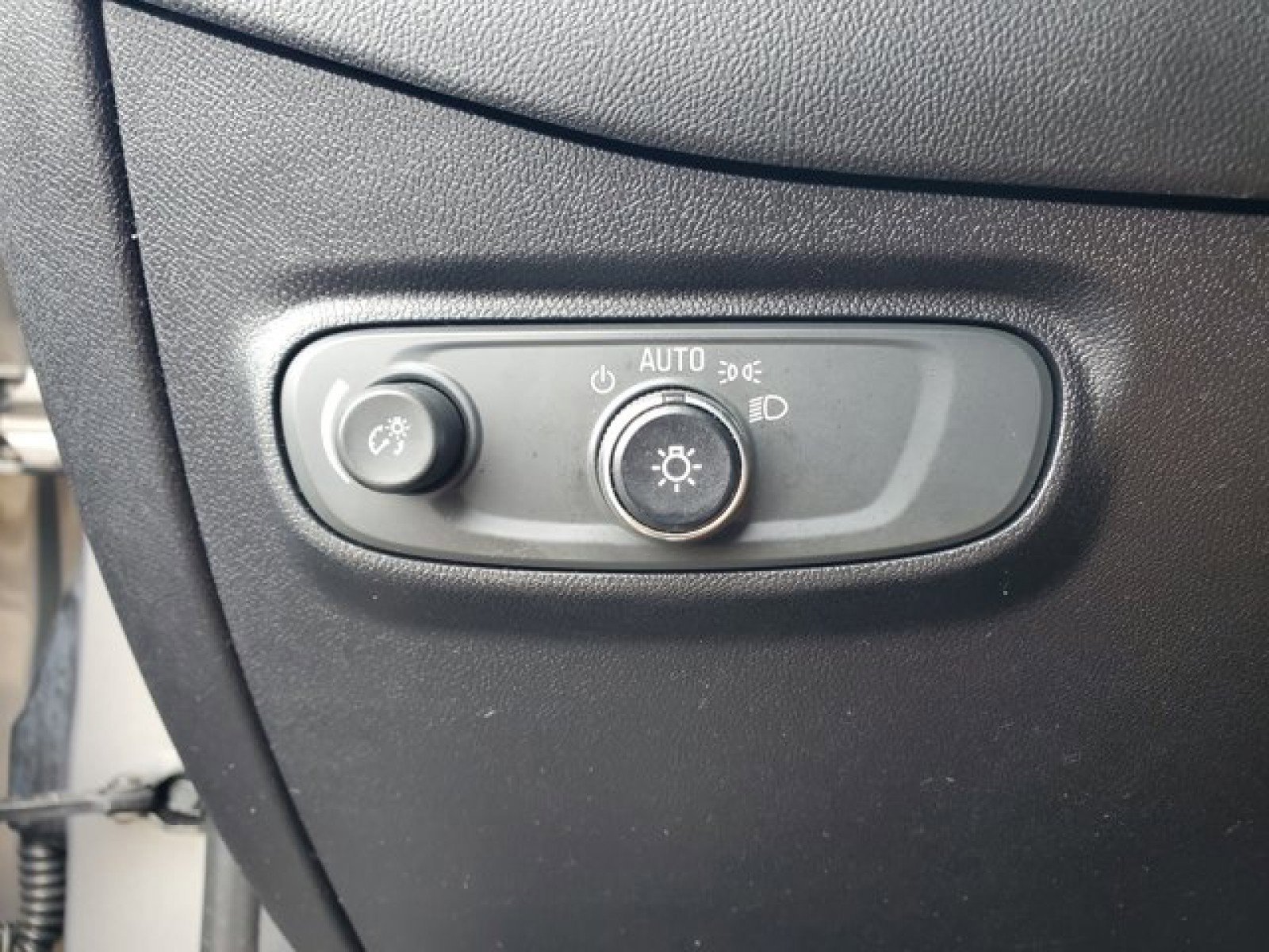 Used 2019 Chevrolet Equinox LT image 15