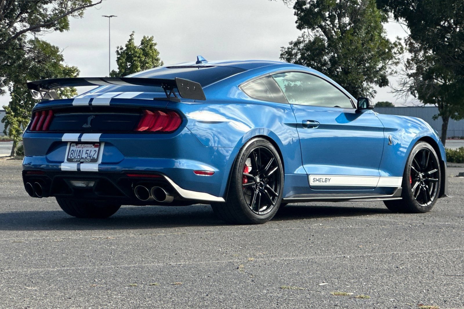 Certified 2020 Ford Mustang Shelby GT500 w/ Technology Package RWD image 3