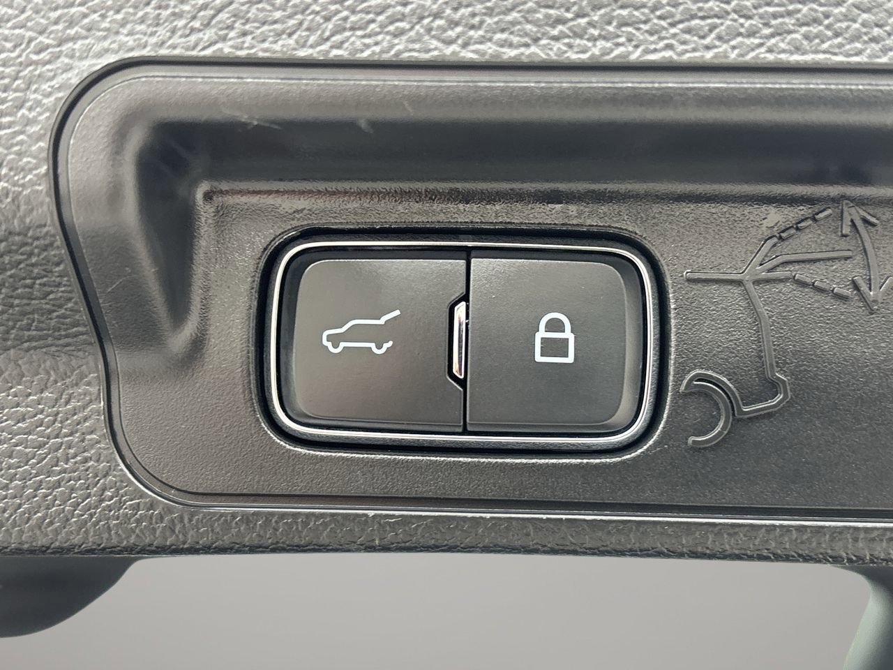 Certified 2023 Ford Explorer XLT w/ Equipment Group 202A image 9