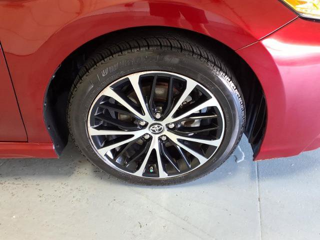 Used 2018 Toyota Camry SE FWD image 9