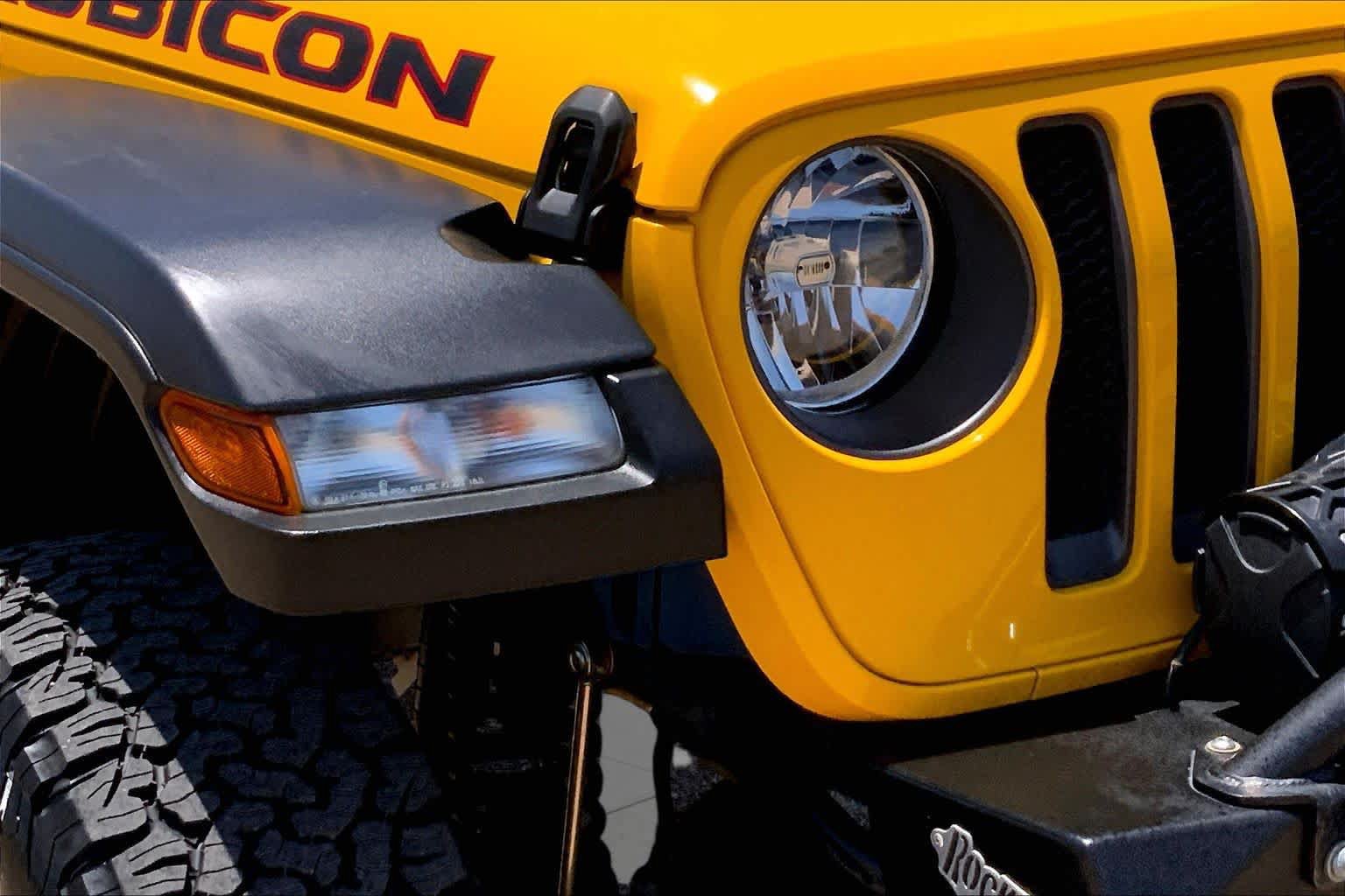 Used 2021 Jeep Wrangler Unlimited Rubicon w/ Cold Weather Group AWD/4WD image 28