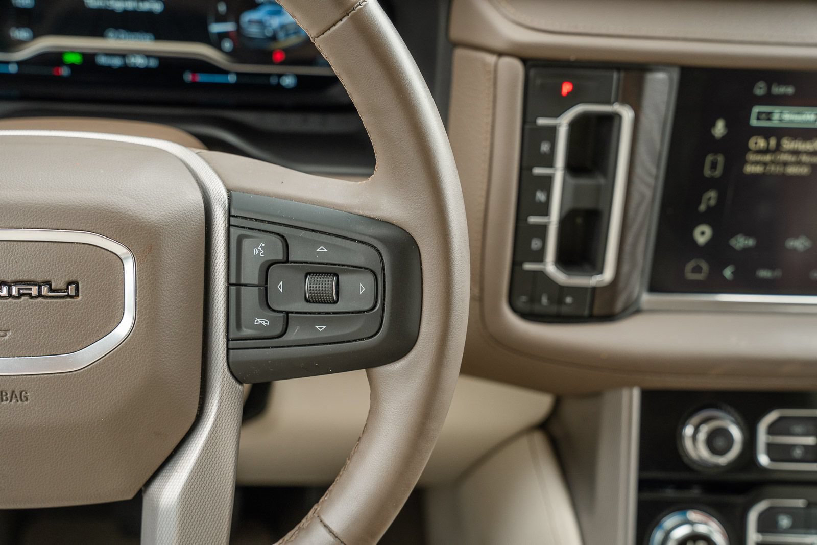 Used 2024 GMC Yukon Denali w/ Max Trailering Package AWD/4WD image 41