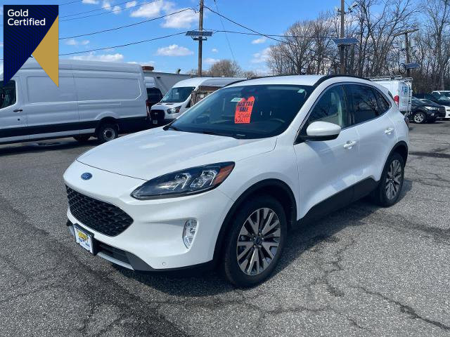 Certified 2022 Ford Escape Titanium image 1