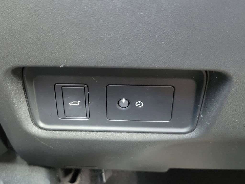 Used 2021 Jaguar E-PACE SE image 28