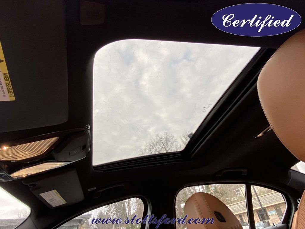 Used 2023 BMW 330i Sedan w/ Premium Package image 13